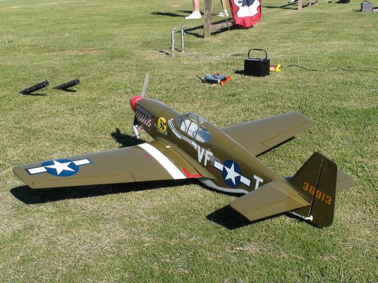 Description: C:\RCWarbirds_latest\Website\Updated Site\Kit_Reviews\Sig P-51\images\p51b.jpg